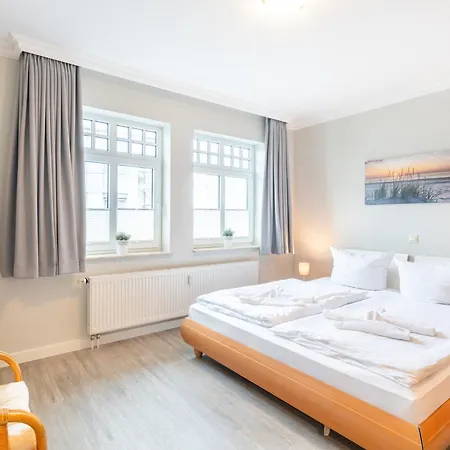 Apartment Schloss Hohenzollern Obergeschoss *